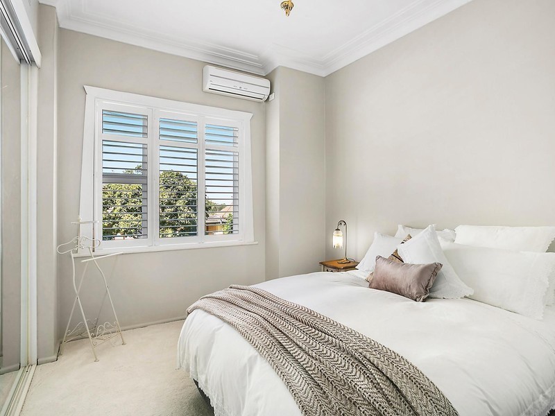 4 Moorefield Avenue, Hunters Hill NSW 2110
