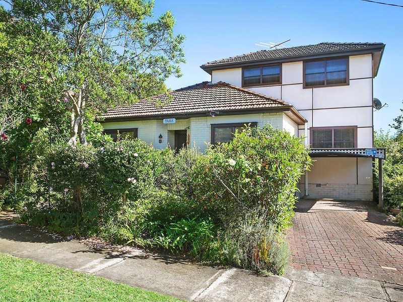 10 Lyndhurst Street, Gladesville NSW 2111