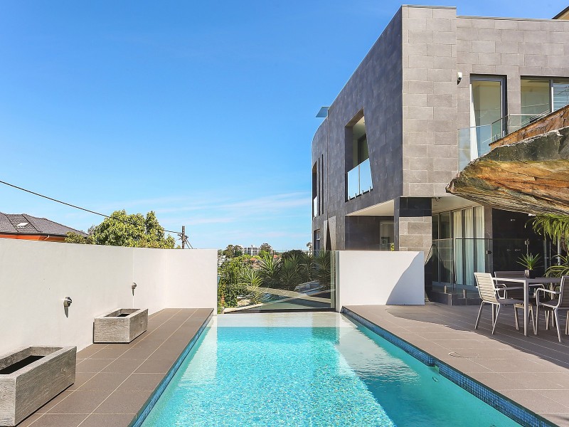 18 Wybalena Road, Hunters Hill NSW 2110