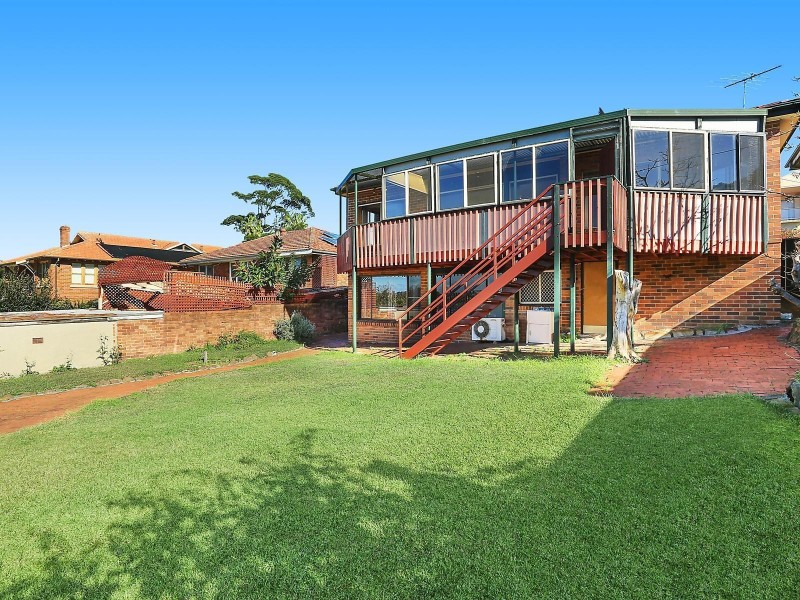 7 Bayview Crescent, Henley NSW 2111