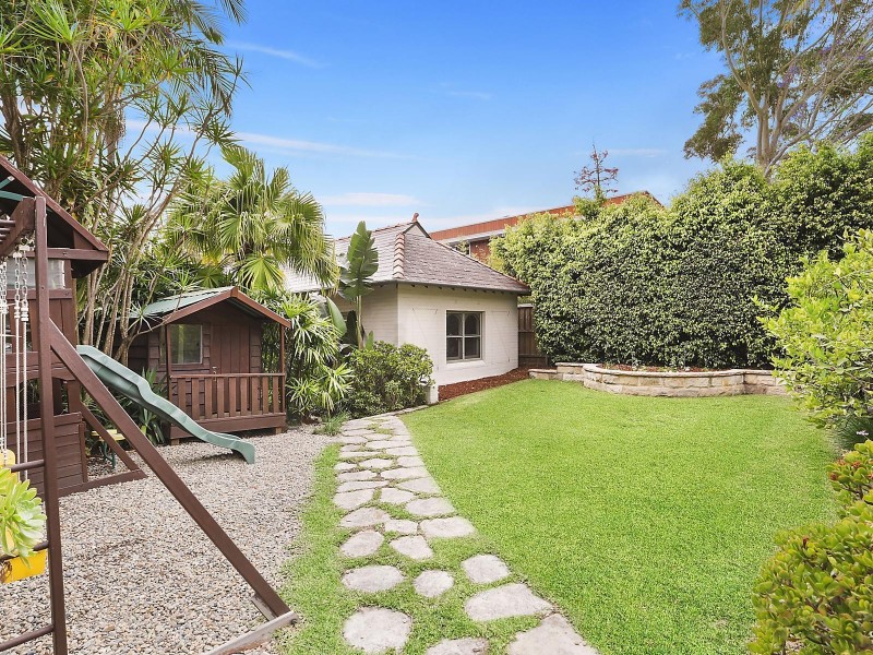 16 Avenue Road, Hunters Hill NSW 2110