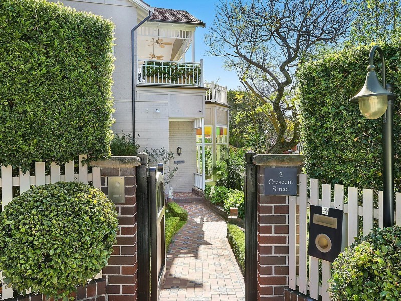 2 Crescent Street, Hunters Hill NSW 2110