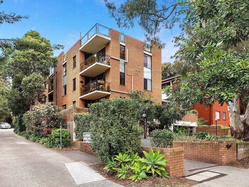4/9 Cambridge Street, Gladesville NSW 2111