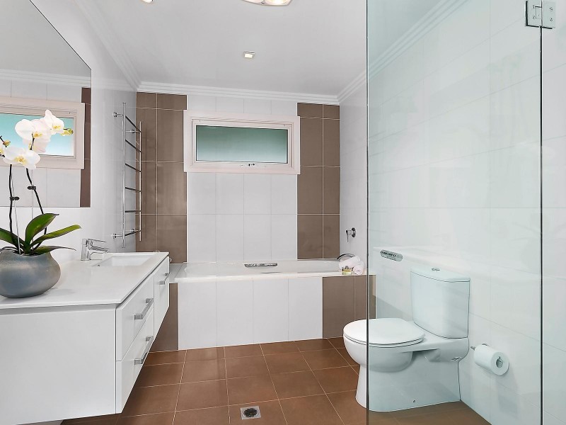 10 Windeyer Avenue, Gladesville NSW 2111