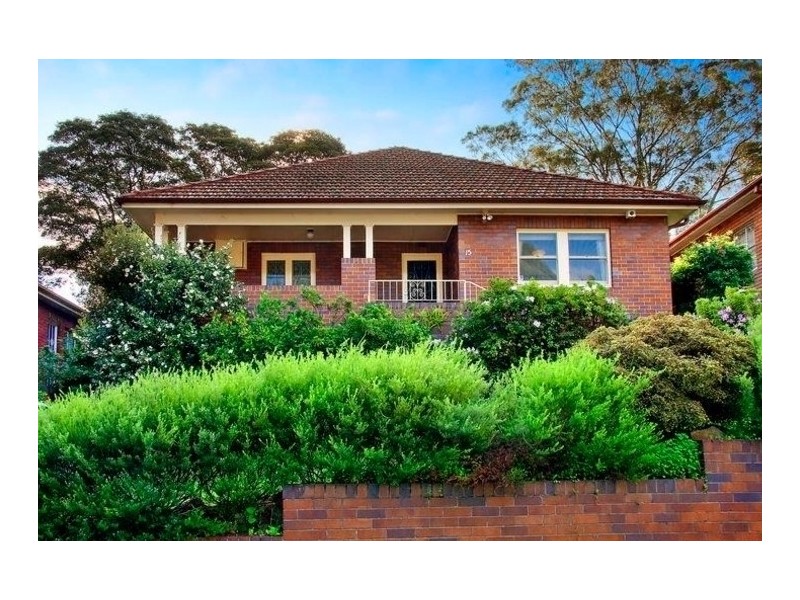 15 Gordon Crescent, Denistone NSW 2114