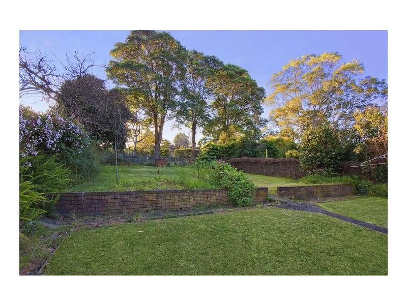 17 Gordon Crescent, Denistone NSW 2114