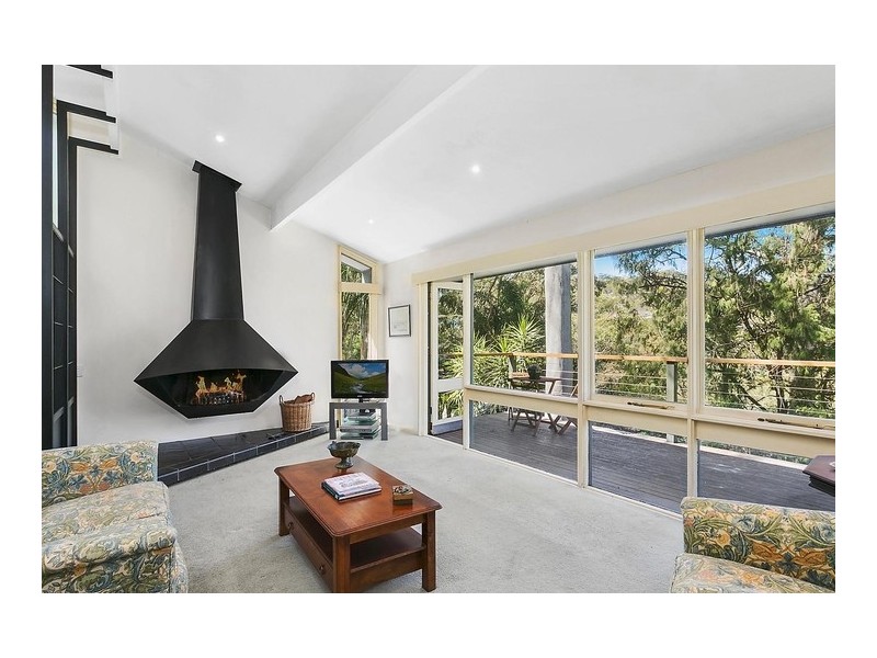 6 Georgia Lee Place, Clareville NSW 2107