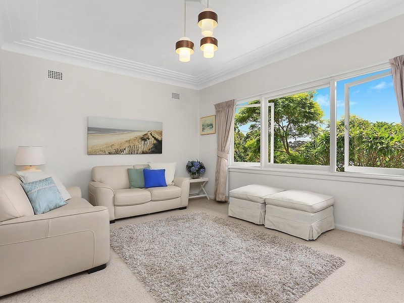 1 Iluka Avenue, Elanora Heights NSW 2101