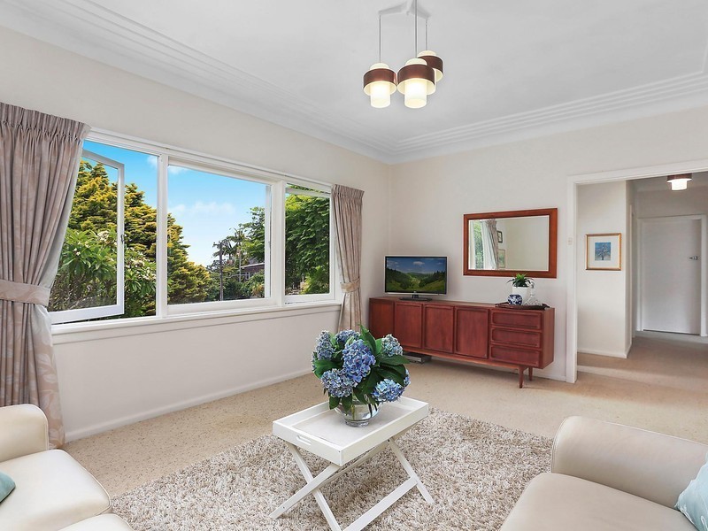 1 Iluka Avenue, Elanora Heights NSW 2101