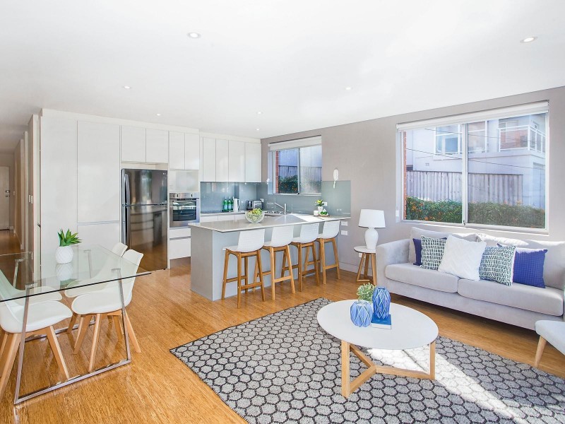 2/12 Seaview Avenue, Newport NSW 2106