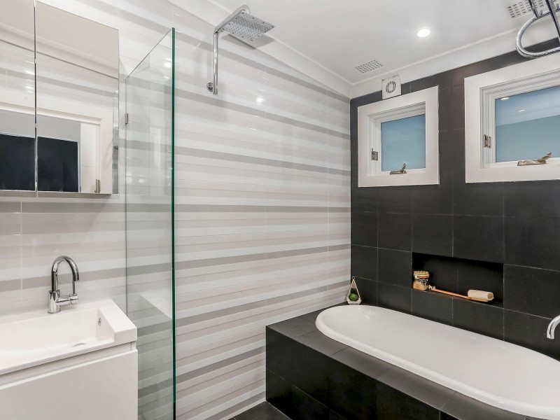 30 Riviera Avenue, Avalon Beach NSW 2107