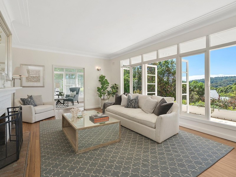 19 Kananook Avenue, Bayview NSW 2104