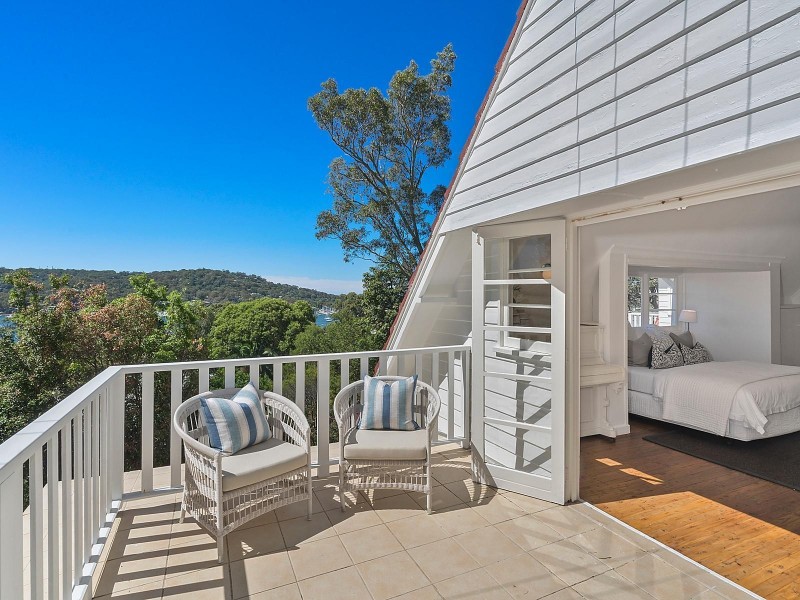 19 Kananook Avenue, Bayview NSW 2104