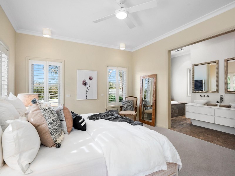 1 Gerroa Avenue, Bayview NSW 2104