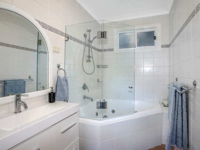 32 Wallumatta Road, Newport NSW 2106