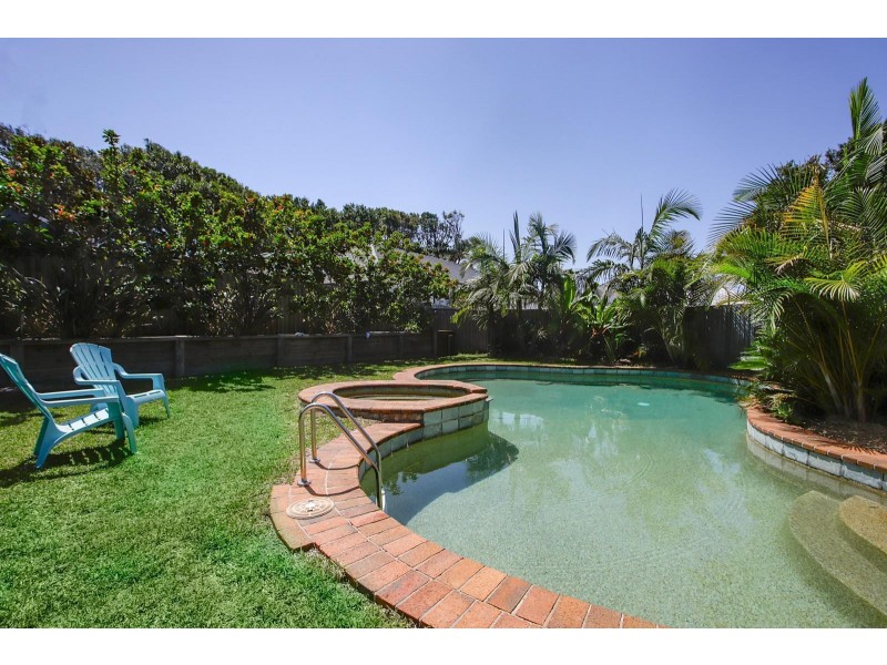 37 Elvina Avenue, Avalon Beach NSW 2107