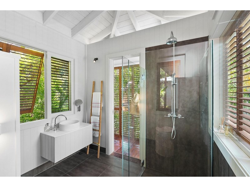 2 Coolawin Road, Avalon Beach NSW 2107