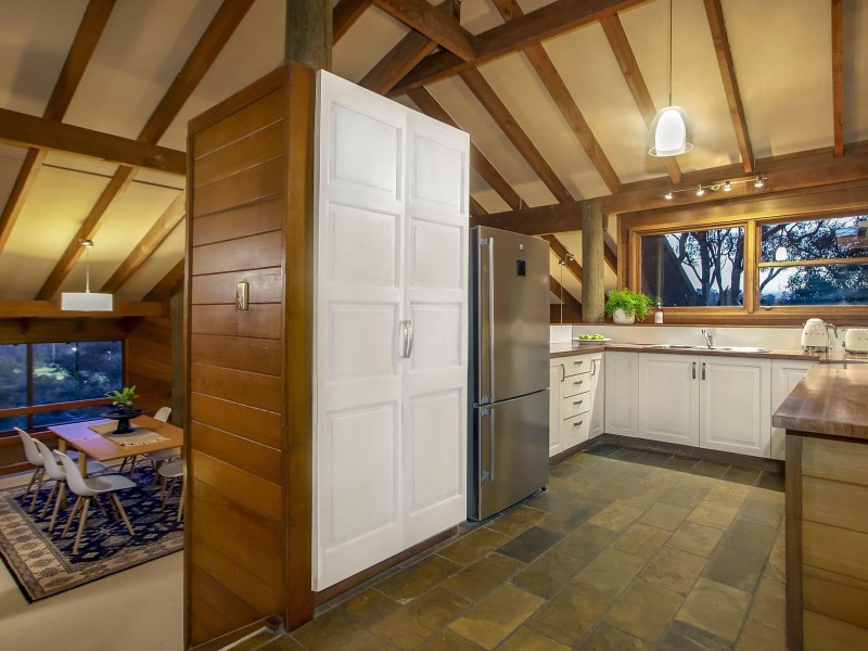 6 Crane Lodge Place, Avalon Beach NSW 2107