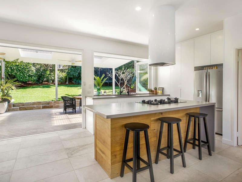 64 Dolphin Crescent, Avalon Beach NSW 2107