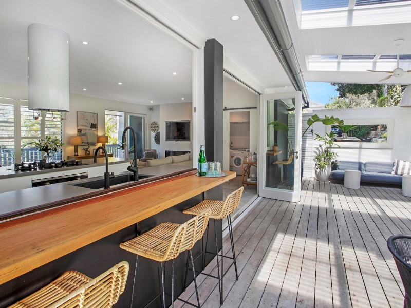 64 Dolphin Crescent, Avalon Beach NSW 2107