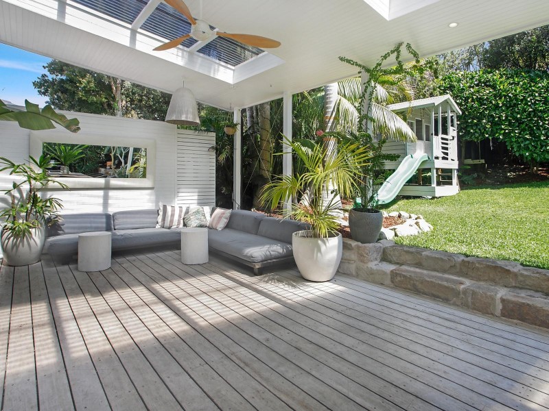 64 Dolphin Crescent, Avalon Beach NSW 2107