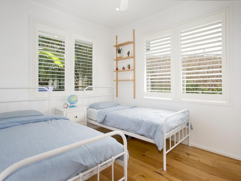 64 Dolphin Crescent, Avalon Beach NSW 2107