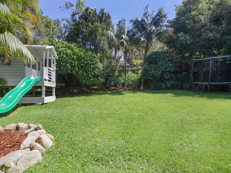 64 Dolphin Crescent, Avalon Beach NSW 2107