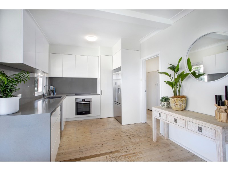 7 Park Avenue, Avalon Beach NSW 2107