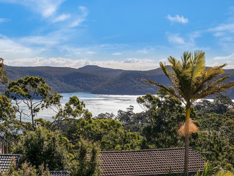 11 Loblay Crescent, Bilgola Plateau NSW 2107