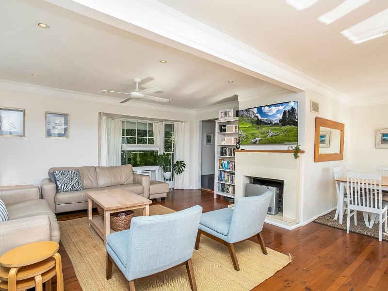 11 Loblay Crescent, Bilgola Plateau NSW 2107