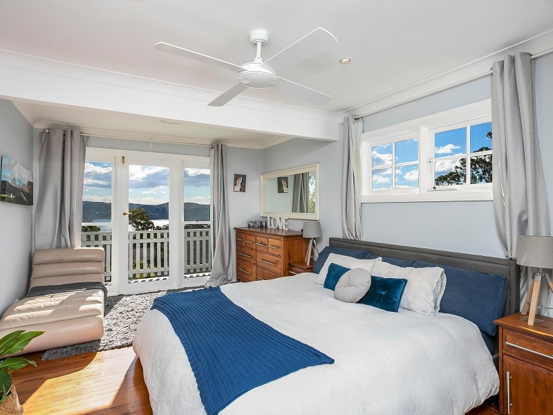 11 Loblay Crescent, Bilgola Plateau NSW 2107