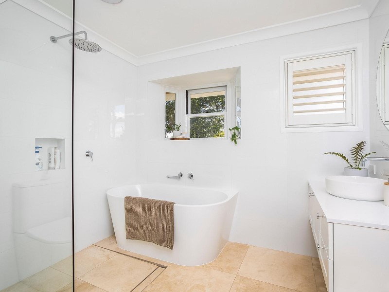 11 Loblay Crescent, Bilgola Plateau NSW 2107