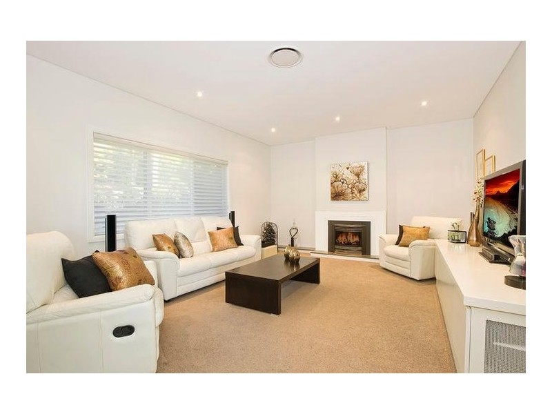 11 Malga Avenue, Roseville Chase NSW 2069