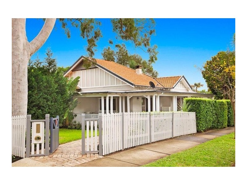 1 Paradise Avenue, Roseville NSW 2069