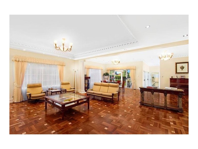 95 Warrane Road, Willoughby NSW 2068