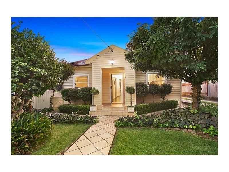 8 Pendey Street, Willoughby NSW 2068