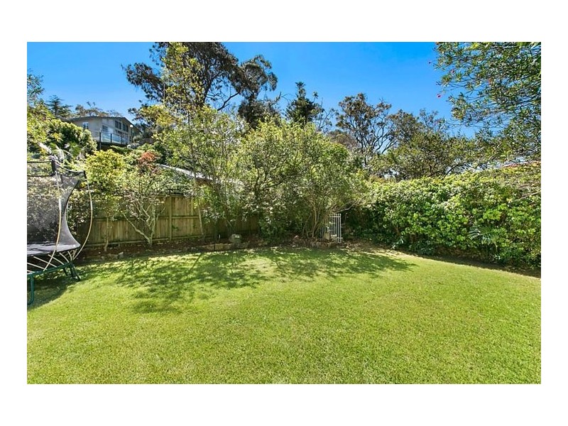 27 Sugarloaf Crescent, Castlecrag NSW 2068