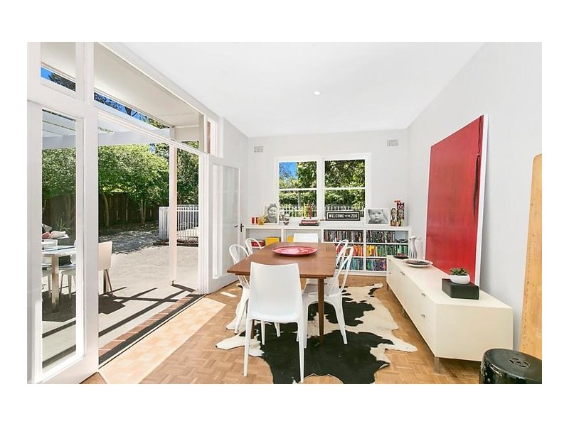 27 Sugarloaf Crescent, Castlecrag NSW 2068