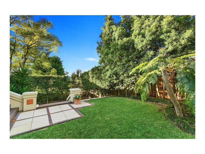 17 Rutland Avenue, Castlecrag NSW 2068