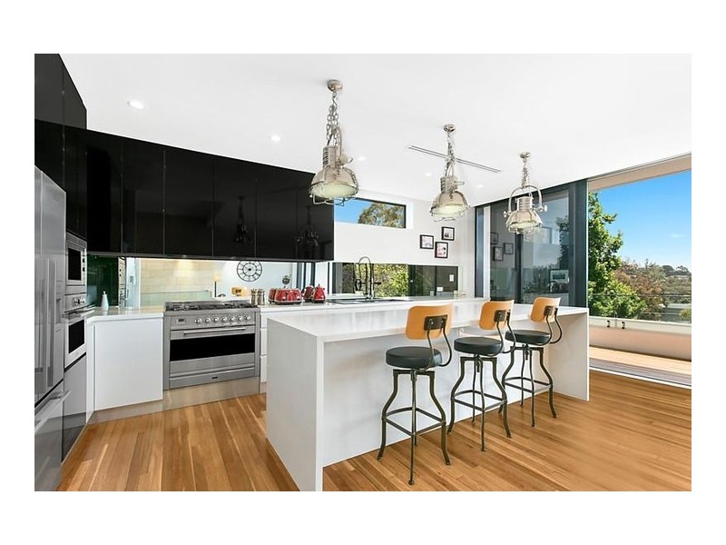 14 Sunnyside Crescent, Castlecrag NSW 2068