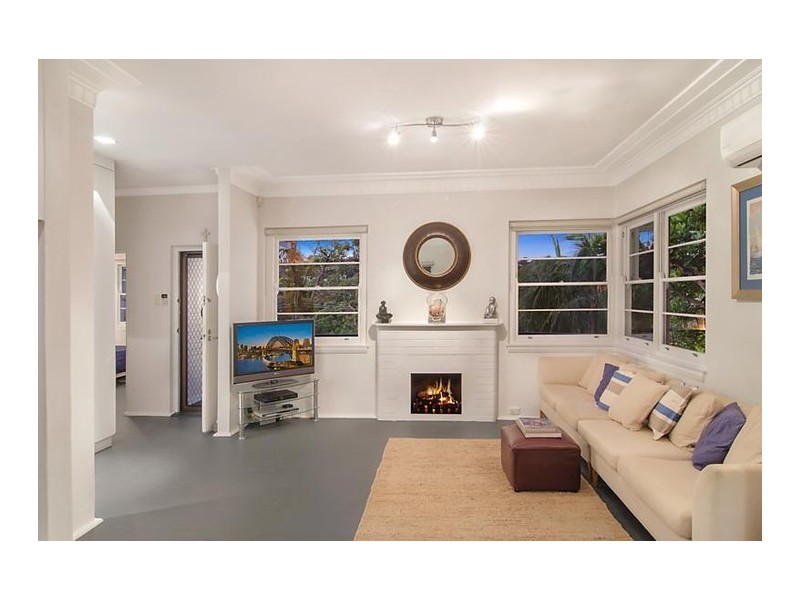 43 Sugarloaf Crescent, Castlecrag NSW 2068