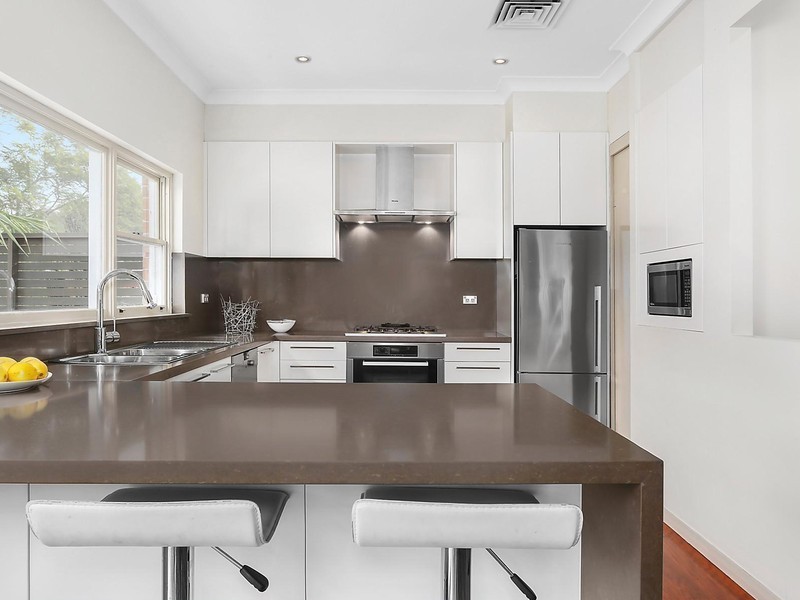 40 Sugarloaf Crescent, Castlecrag NSW 2068