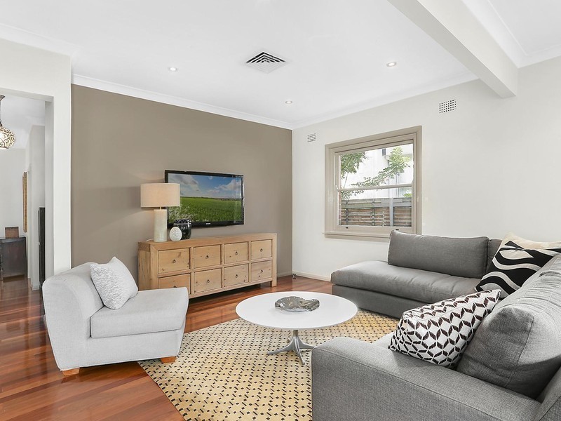 40 Sugarloaf Crescent, Castlecrag NSW 2068