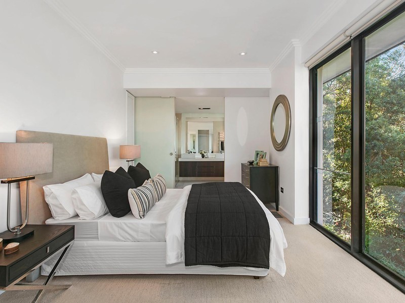 1 The Barricade, Castlecrag NSW 2068