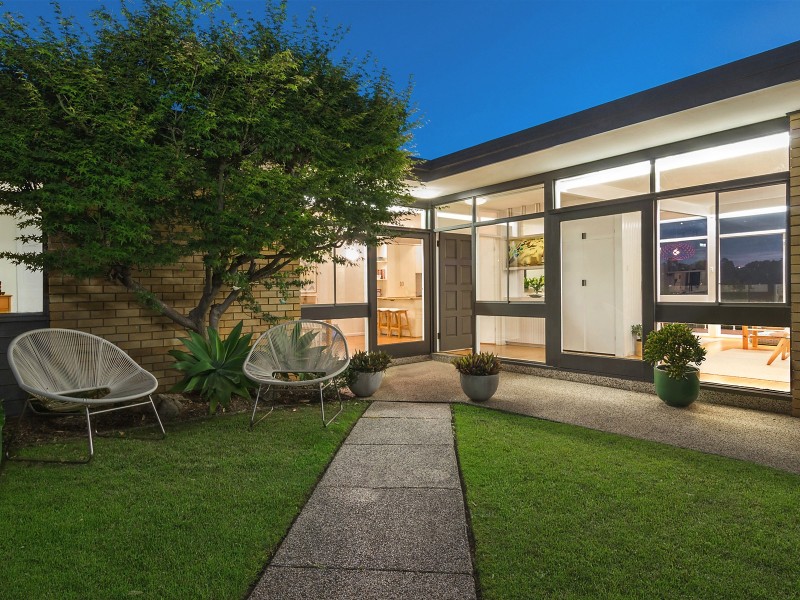 2 Warrawee Avenue, Castle Cove NSW 2069