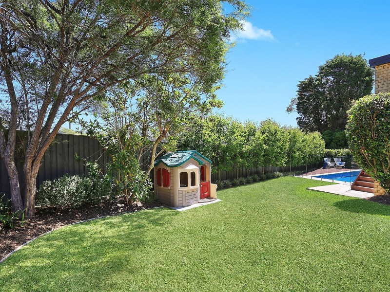 2 Warrawee Avenue, Castle Cove NSW 2069