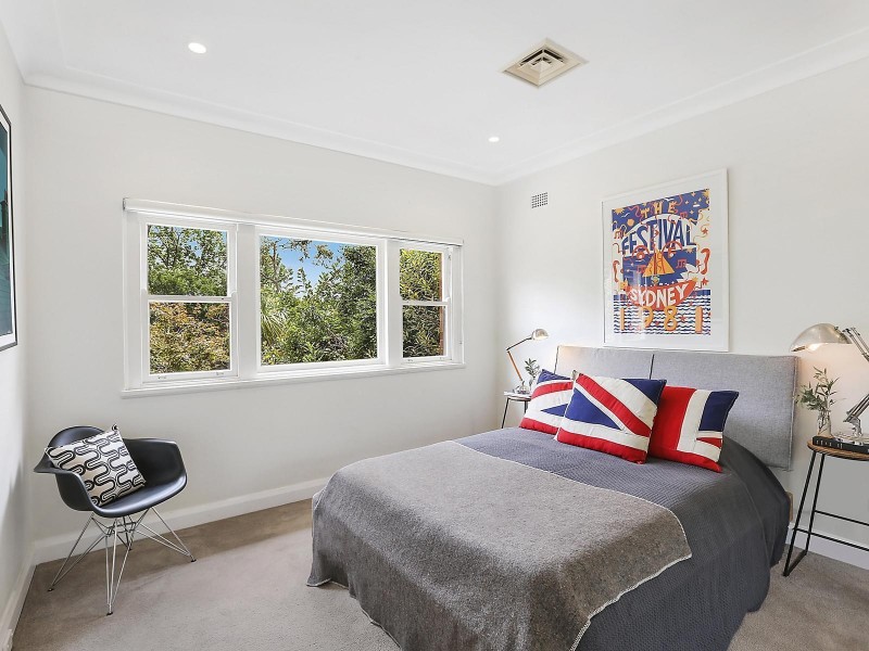 17 Heights Crescent, Middle Cove NSW 2068