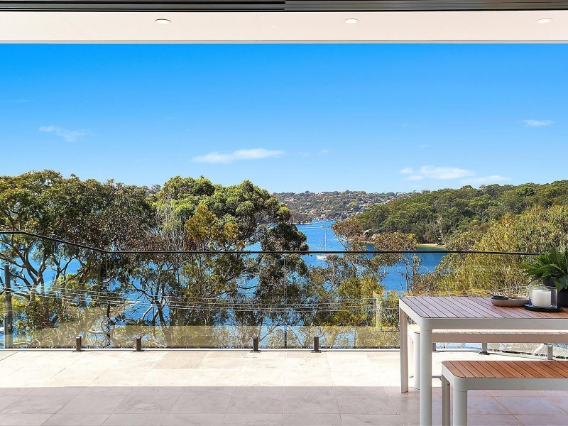 13 Cheyne Walk, Castlecrag NSW 2068