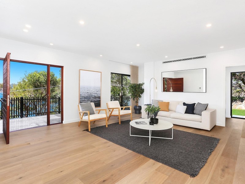 13 Cheyne Walk, Castlecrag NSW 2068