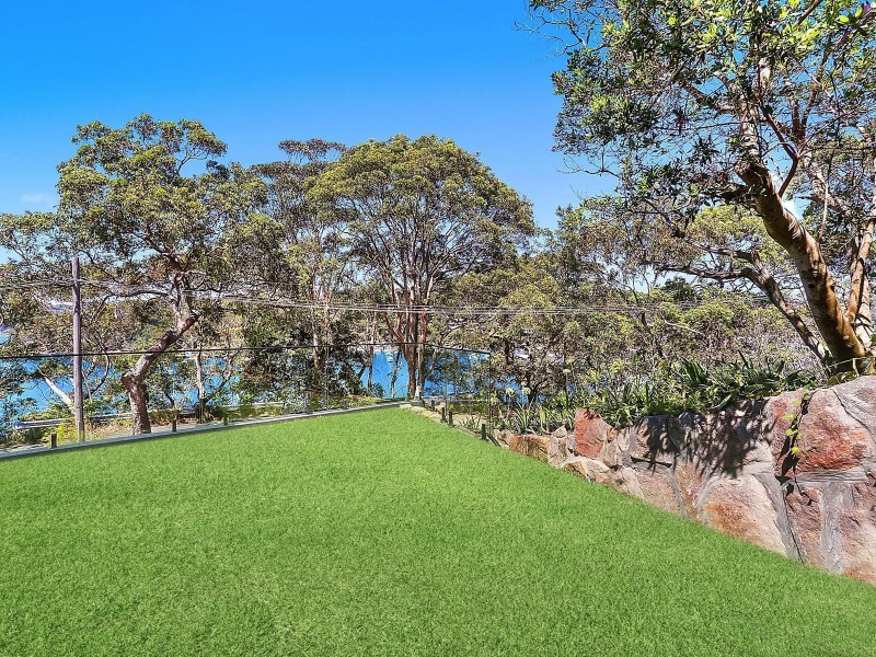 13 Cheyne Walk, Castlecrag NSW 2068